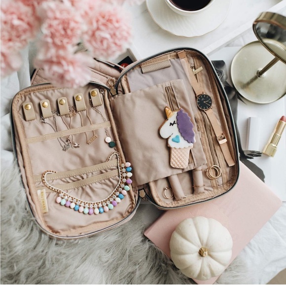 BAGSMART Black Jewelry Organizer Travel Bag - Picture 2 of 11